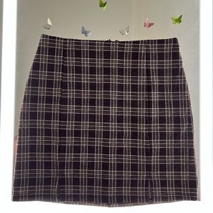 M-Slit Plaid Skirt